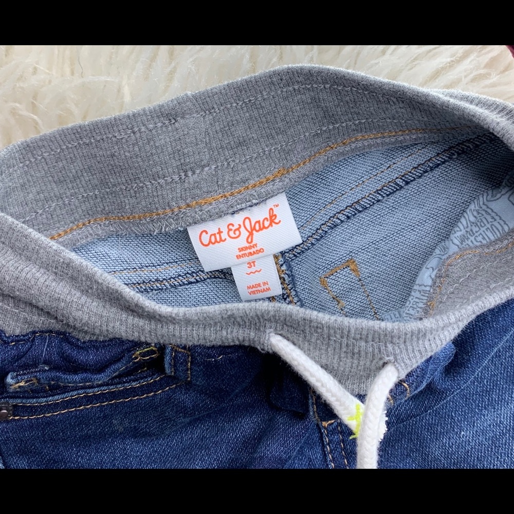 Jeans - Picture 3 of 3